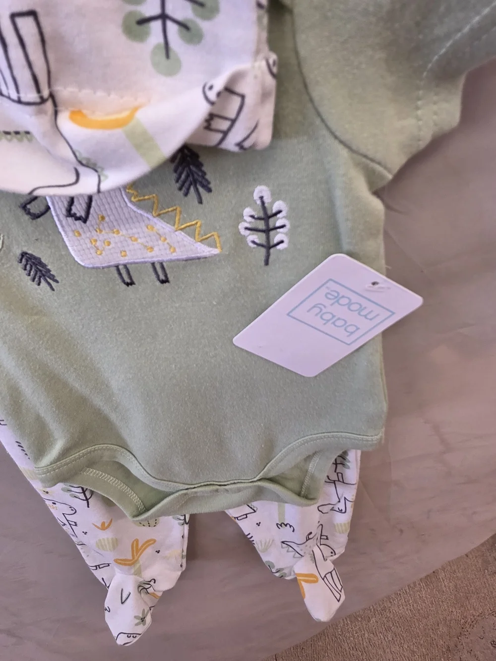 Green Dinosaur 3-Piece Baby Set - Bodysuit, Hat & Footed Pants, NWT